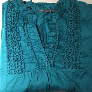 Women’s short sleeve blouse with details